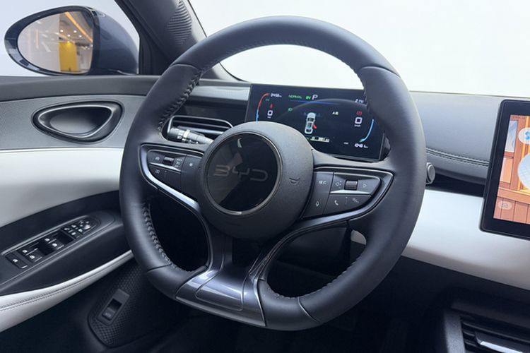 Used BYD Seal 06 New Energy 2024 DM-i 80KM Luxury Model Steering Wheel