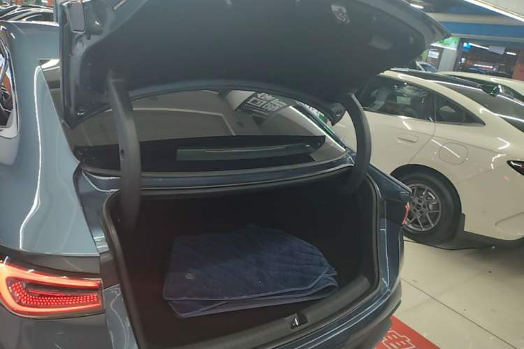 Used BYD Seal 06 New Energy 2024 DM-i 80KM Prestige Model Trunk