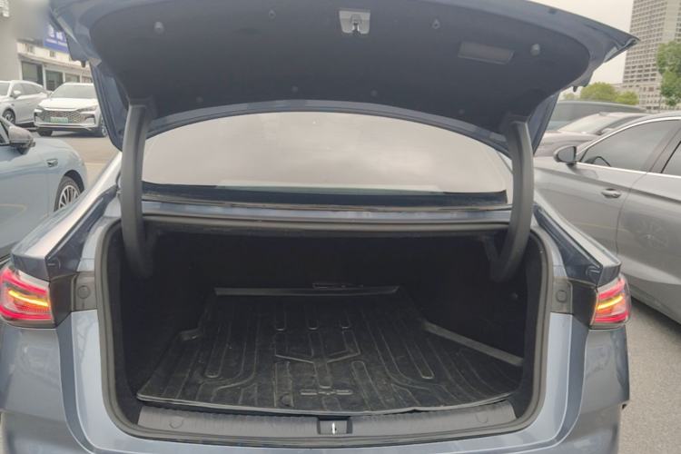 Used BYD Seal 06 New Energy 2024 DM-i 120KM Luxury Model Trunk