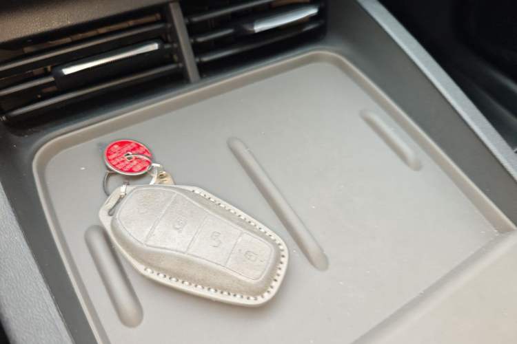 Used BYD Seal 06 New Energy 2024 DM-i 80KM Luxury Model Vehicle Key