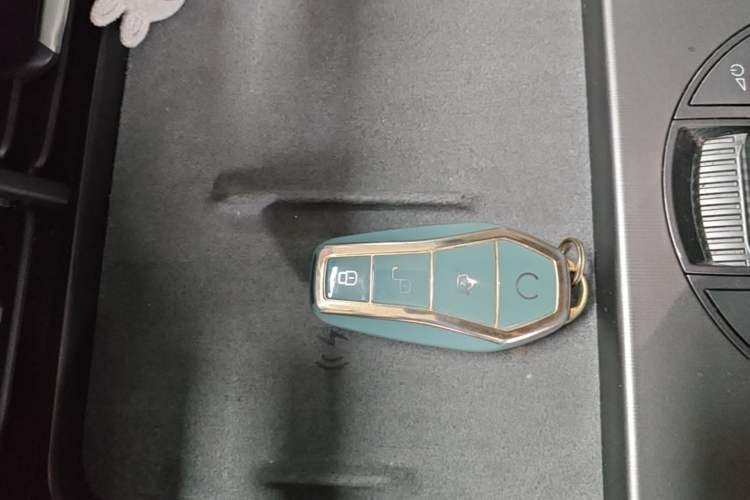 Used BYD Seal 06 New Energy 2024 DM-i 120KM Flagship Model Vehicle Key