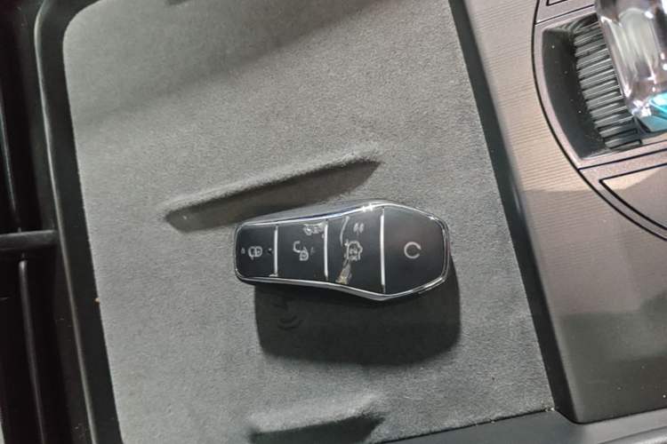 Used BYD Seal 06 New Energy 2024 DM-i 120KM Flagship Model Vehicle Key