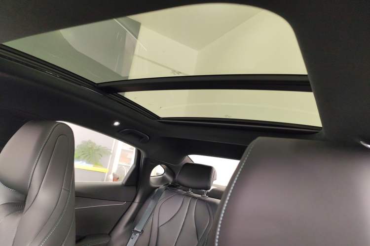 Used BYD Seal 06 New Energy 2024 DM-i 120KM Luxury Model Headliner