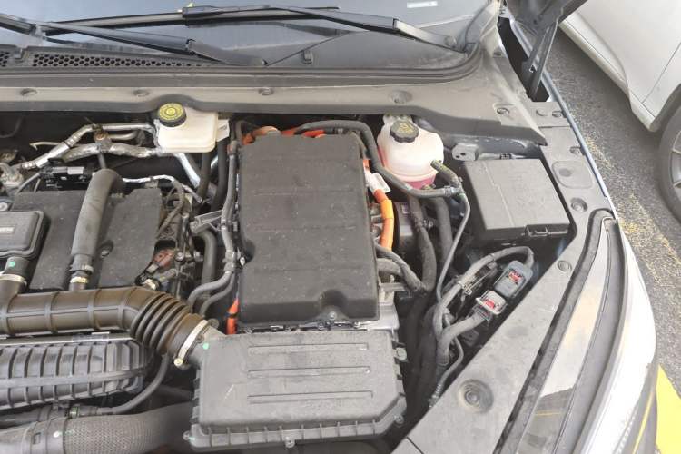 Used BYD Seal 06 New Energy 2024 DM-i 120KM Prestige Model Engine Bay Left