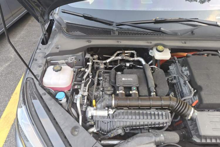 Used BYD Seal 06 New Energy 2024 DM-i 120KM Prestige Model Engine Bay Right