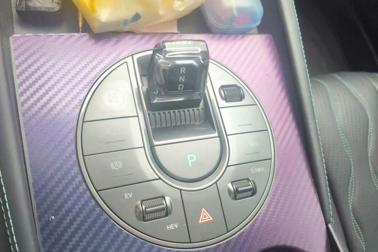 Used BYD Seal 06 New Energy 2024 DM-i 120KM Flagship Model Gear Lever