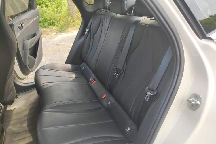 Used BYD Seal 06 New Energy 2024 DM-i 120KM Prestige Model Left Rear Seat