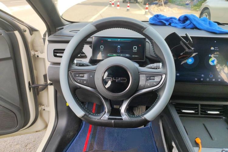 Used BYD Seal 06 New Energy 2024 DM-i 120KM Prestige Model Steering Wheel