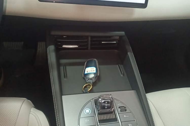 Used BYD Seal 06 New Energy 2024 DM-i 120KM Prestige Model Audio And AC Panel
