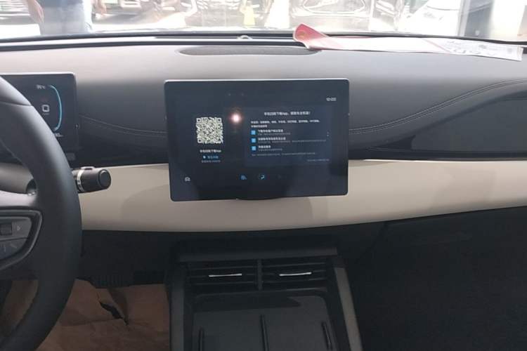 Used BYD Seal 06 New Energy 2024 DM-i 80KM Luxury Model Audio And AC Panel