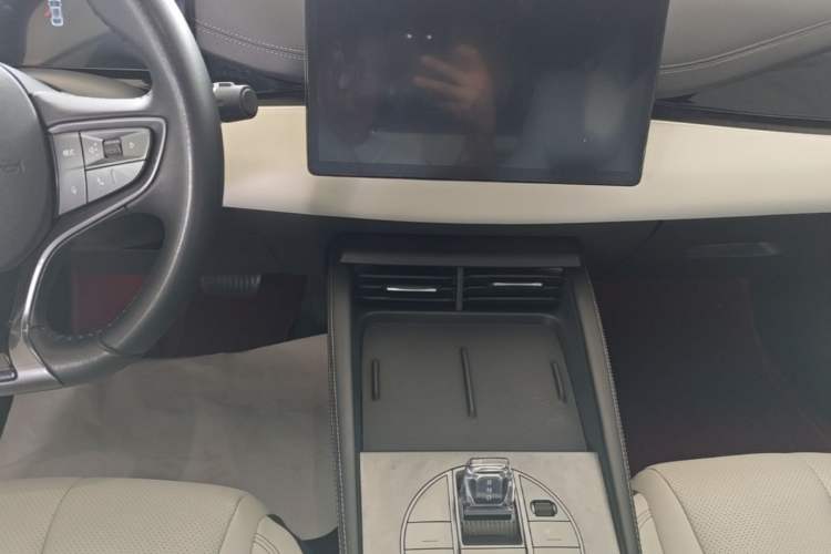 Used BYD Seal 06 New Energy 2024 DM-i 80KM Prestige Model Audio And AC Panel