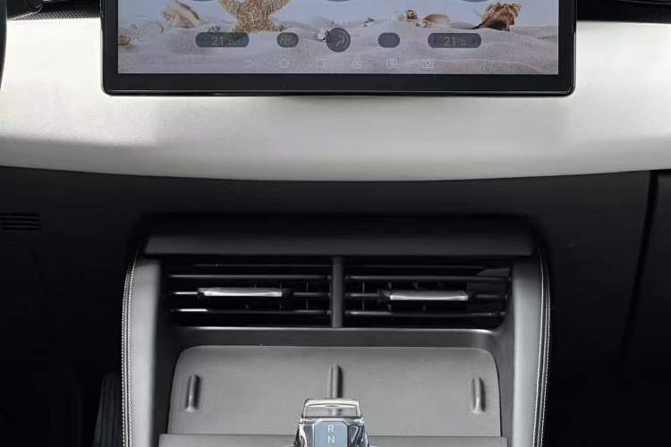 Used BYD Seal 06 New Energy 2024 DM-i 120KM Luxury Model Audio And AC Panel