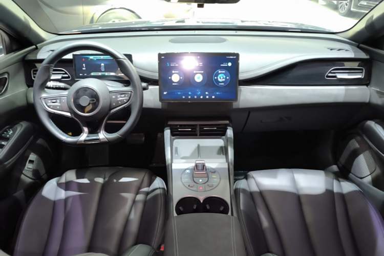 Used BYD Seal 06 New Energy 2024 DM-i 80KM Prestige Model Center Console