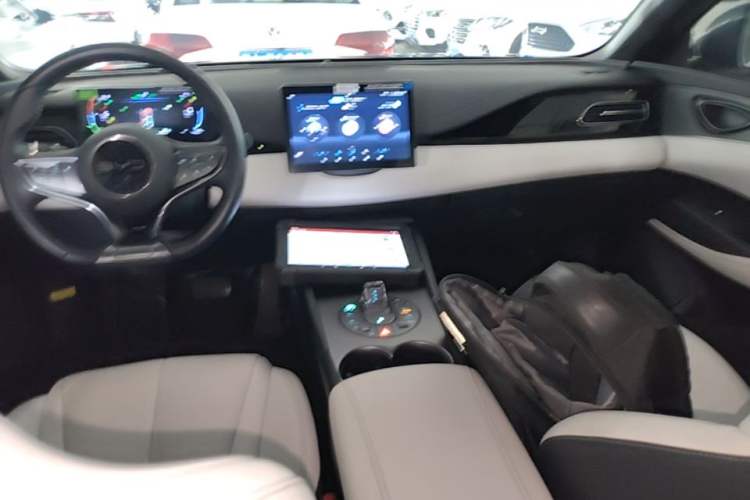 Used BYD Seal 06 New Energy 2024 DM-i 80KM Prestige Model Center Console