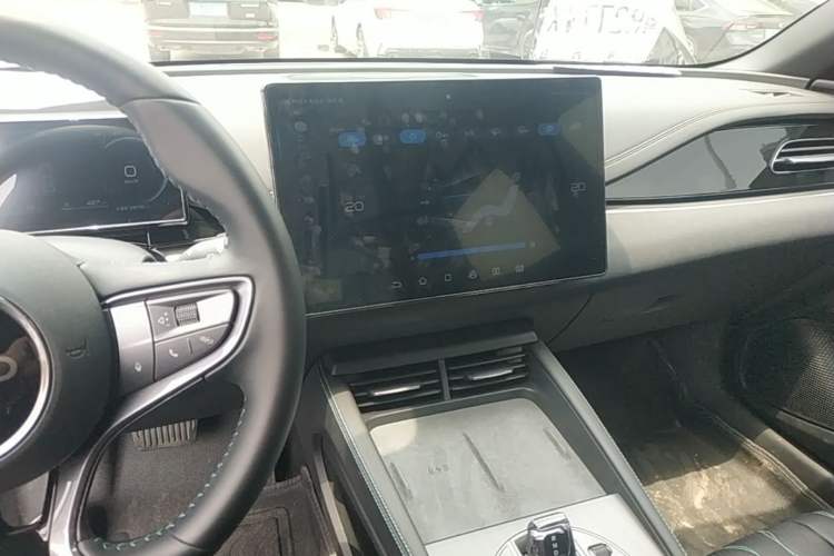 Used BYD Seal 06 New Energy 2024 DM-i 120KM Flagship Model Center Console