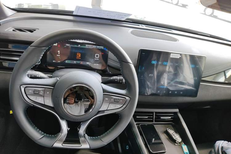 Used BYD Seal 06 New Energy 2024 DM-i 120KM Luxury Model Center Console