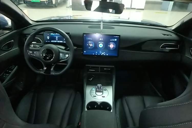 Used BYD Seal 06 New Energy 2024 DM-i 80KM Prestige Model Center Console