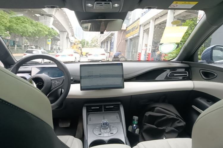 Used BYD Seal 06 New Energy 2024 DM-i 120KM Luxury Model Center Console