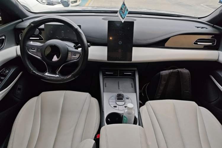 Used BYD Seal 06 New Energy 2024 DM-i 80KM Luxury Model Center Console