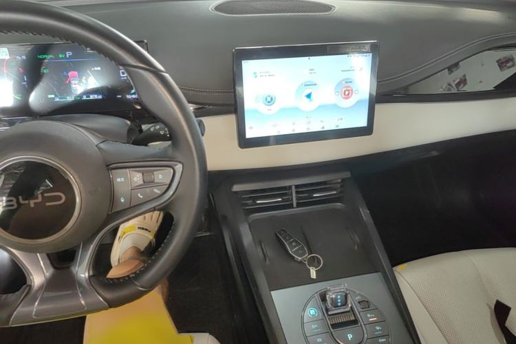 Used BYD Seal 06 New Energy 2024 DM-i 80KM Luxury Model Center Console