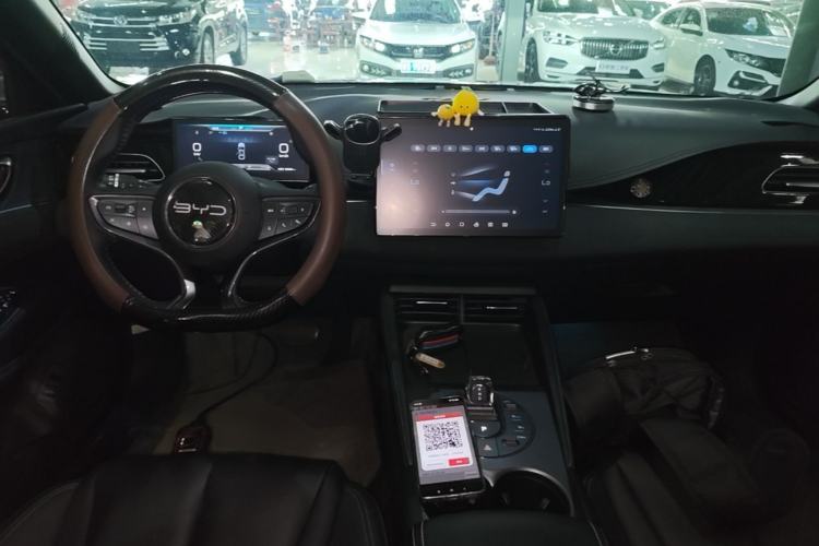 Used BYD Seal 06 New Energy 2024 DM-i 120KM Luxury Model Center Console