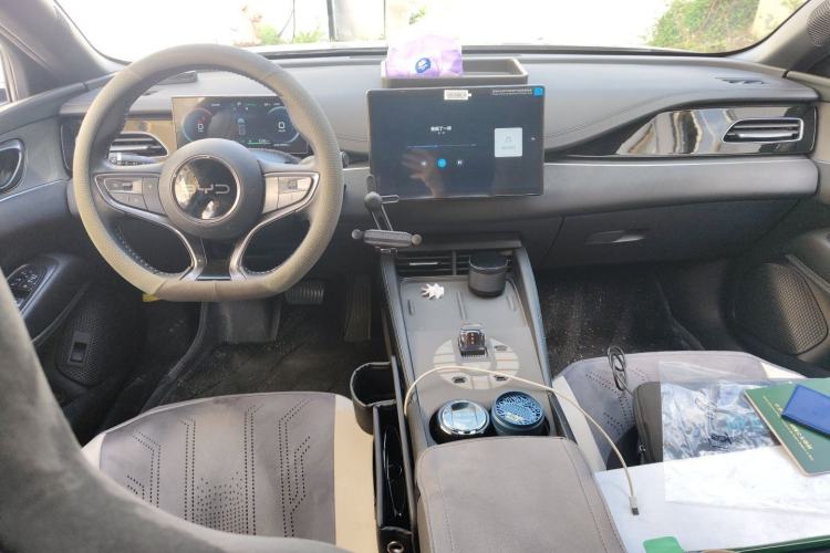 Used BYD Seal 06 New Energy 2024 DM-i 120KM Prestige Model Center Console