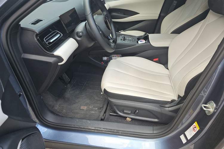 Used BYD Seal 06 New Energy 2024 DM-i 80KM Prestige Model Driver Seat
