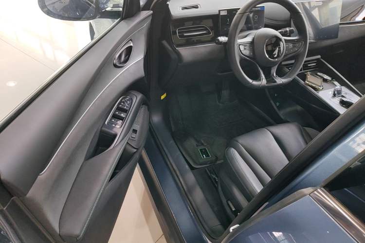 Used BYD Seal 06 New Energy 2024 DM-i 120KM Luxury Model Driver Seat