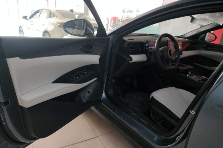 Used BYD Seal 06 New Energy 2024 DM-i 120KM Prestige Model Driver Seat