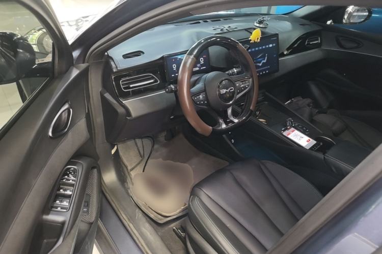 Used BYD Seal 06 New Energy 2024 DM-i 120KM Luxury Model Driver Seat