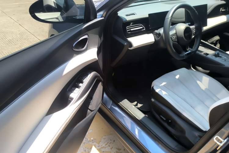 Used BYD Seal 06 New Energy 2024 DM-i 120KM Luxury Model Driver Seat