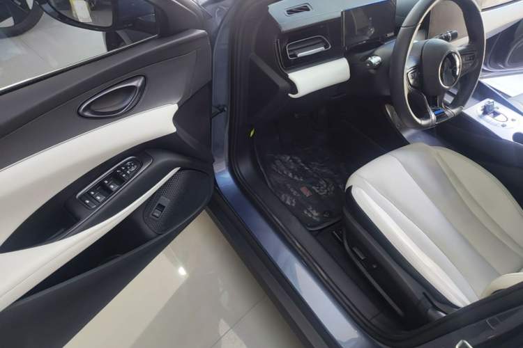 Used BYD Seal 06 New Energy 2024 DM-i 80KM Prestige Model Driver Seat