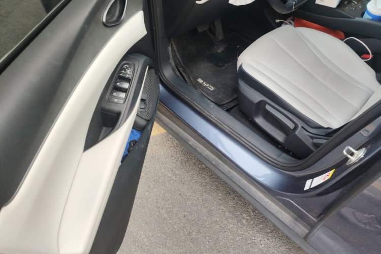 Used BYD Seal 06 New Energy 2024 DM-i 80KM Luxury Model Driver Seat