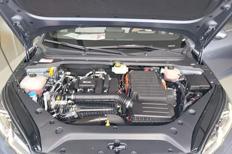 Used BYD Seal 06 New Energy 2024 DM-i 80KM Luxury Model Engine Bay