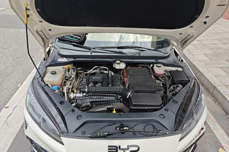 Used BYD Seal 06 New Energy 2024 DM-i 80KM Luxury Model Engine Bay
