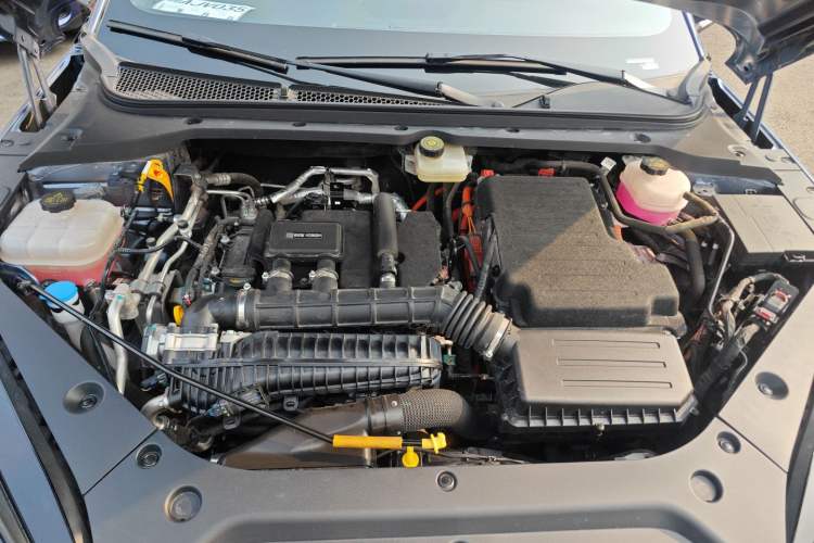 Used BYD Seal 06 New Energy 2024 DM-i 80KM Luxury Model Engine Bay