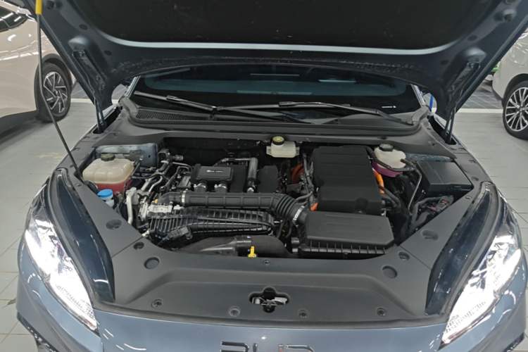 Used BYD Seal 06 New Energy 2024 DM-i 120KM Luxury Model Engine Bay