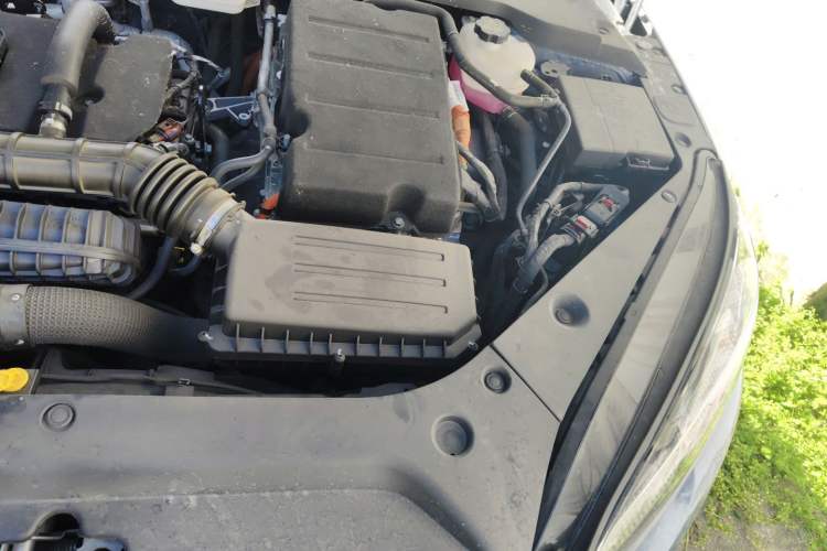 Used BYD Seal 06 New Energy 2024 DM-i 120KM Prestige Model Engine Bay Left