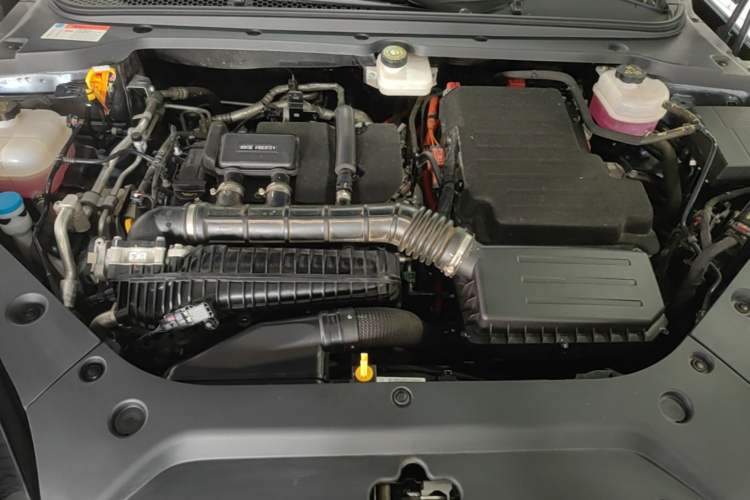 Used BYD Seal 06 New Energy 2024 DM-i 80KM Luxury Model Engine Bay