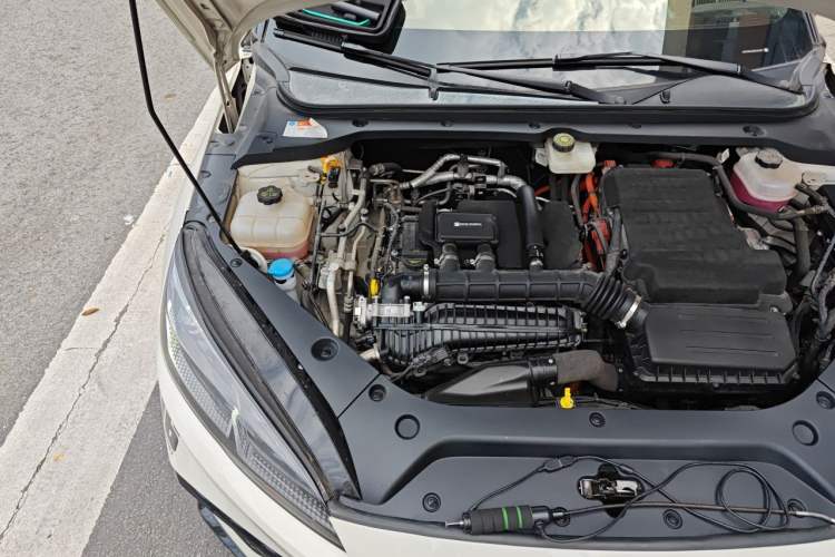 Used BYD Seal 06 New Energy 2024 DM-i 80KM Luxury Model Engine Bay Right