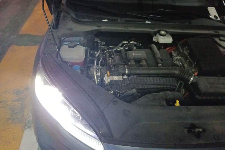 Used BYD Seal 06 New Energy 2024 DM-i 120KM Prestige Model Engine Bay Right