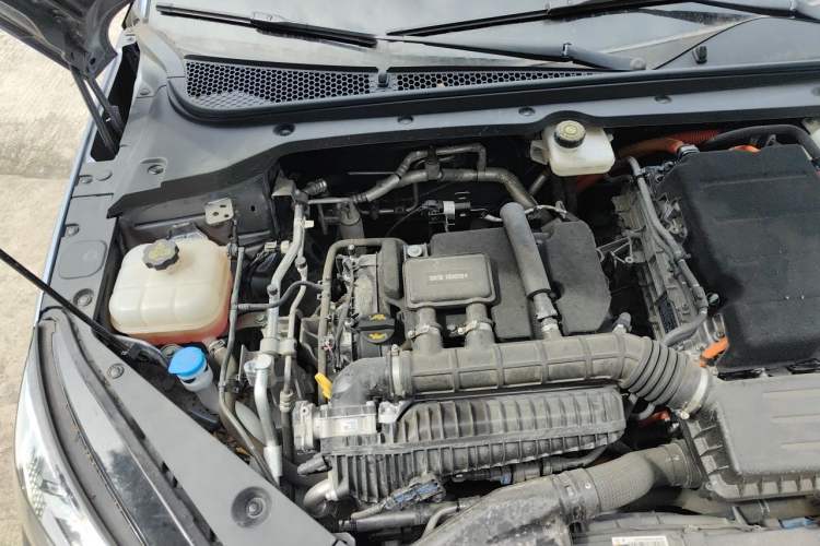 Used BYD Seal 06 New Energy 2024 DM-i 120KM Prestige Model Engine Bay Right