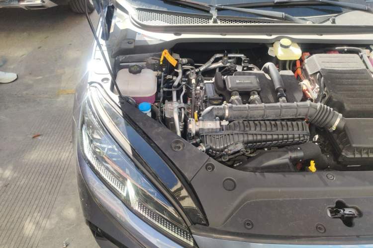 Used BYD Seal 06 New Energy 2024 DM-i 80KM Prestige Model Engine Bay Right