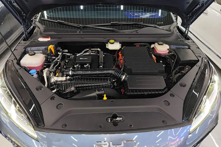 Used BYD Seal 06 New Energy 2024 DM-i 80KM Prestige Model Engine Bay