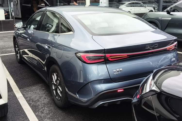 Used BYD Seal 06 New Energy 2024 DM-i 80KM Luxury Model Exterior 2