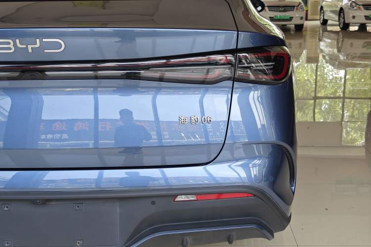 Used BYD Seal 06 New Energy 2024 DM-i 80KM Luxury Model Exterior 3