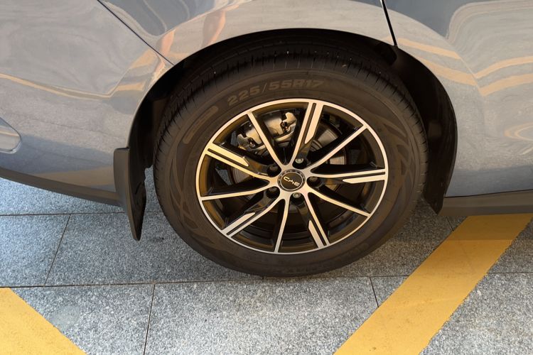 Used BYD Seal 06 New Energy 2024 DM-i 80KM Prestige Model Exterior 4