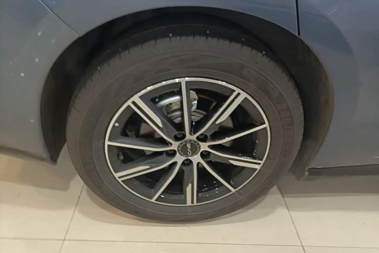 Used BYD Seal 06 New Energy 2024 DM-i 120KM Luxury Model Exterior 5