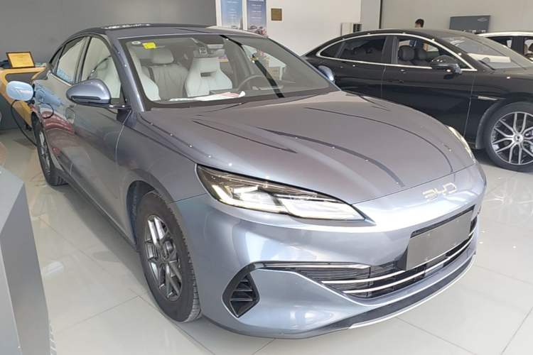 Used BYD Seal 06 New Energy 2024 DM-i 80KM Luxury Model Front Right 45 Deg