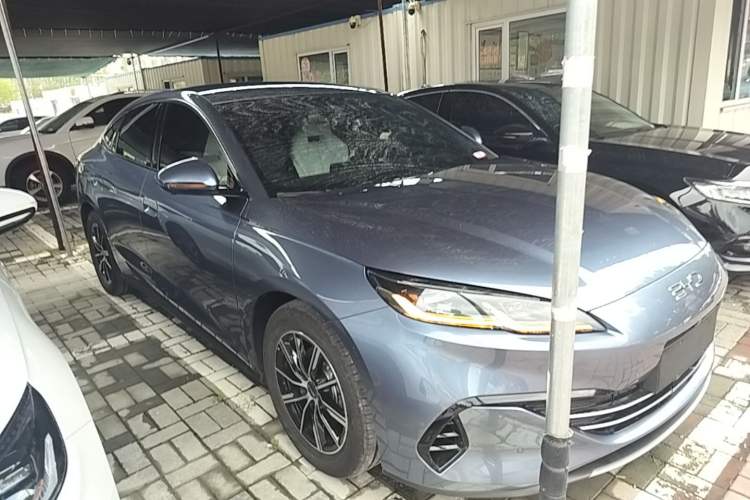 Used BYD Seal 06 New Energy 2024 DM-i 80KM Prestige Model Front Right 45 Deg